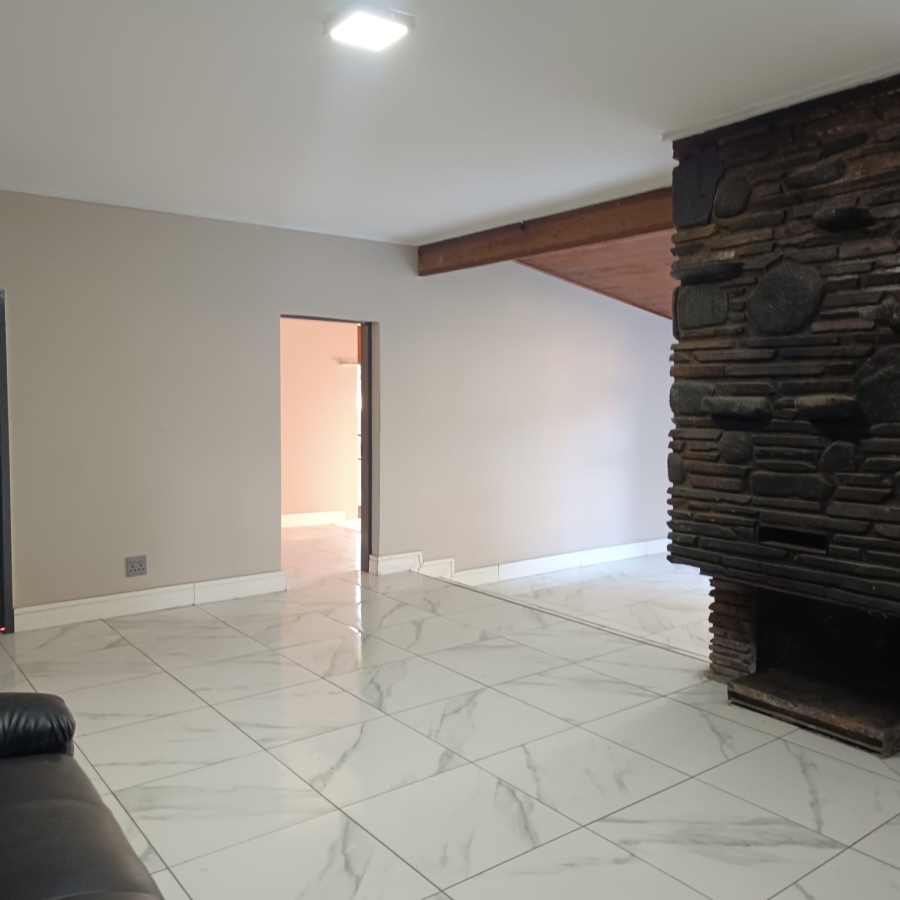 6 Bedroom Property for Sale in Sasolburg Ext 5 Free State